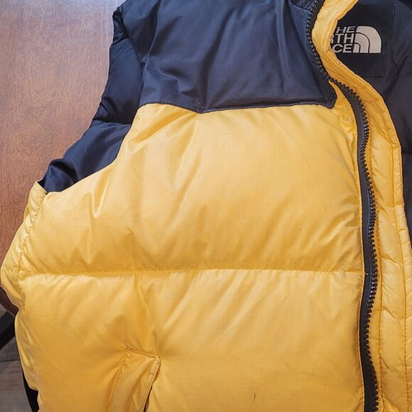 North Face 700 Puffer Vest - Picture 8 of 9